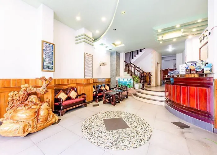 Family Hotel: Minh Cat Hotel