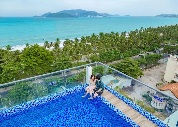 Azura Gold Hotel & Apartment