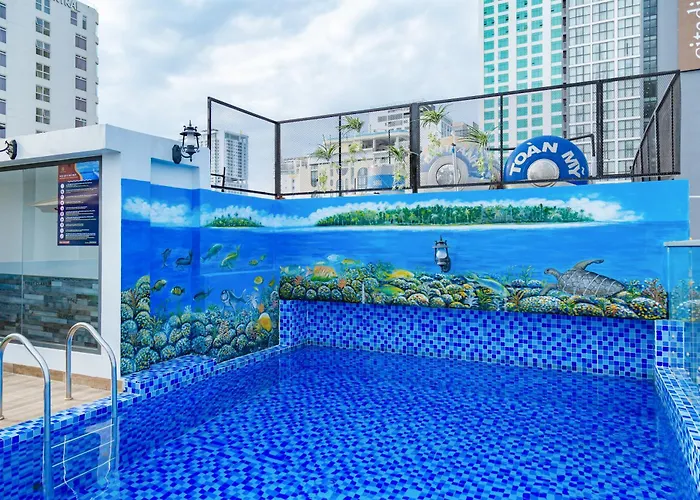 Azura Gold Hotel & Apartment